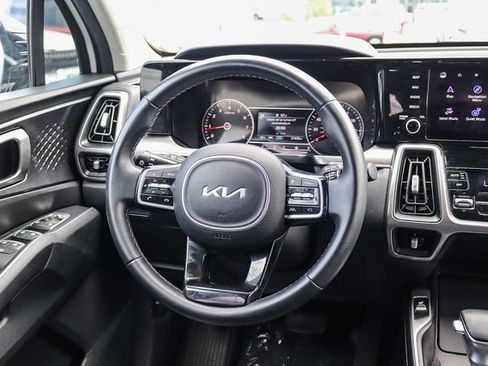 Certified 2023 Kia Sorento S w/ Panoramic Sunroof Package FWD image 17