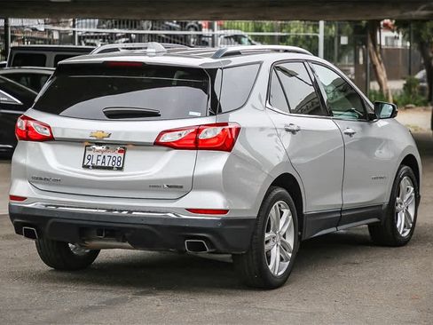 Used 2018 Chevrolet Equinox Premier image 4