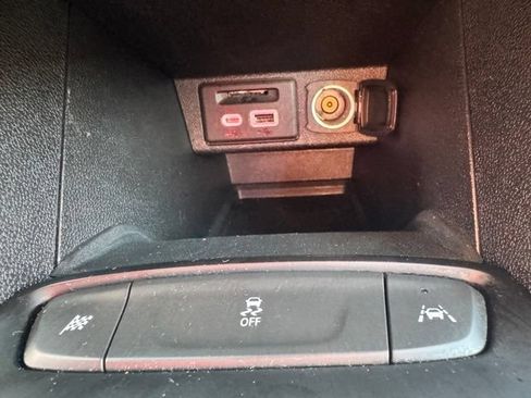 Used 2022 Chevrolet Bolt LT FWD image 31