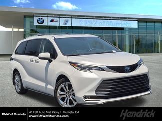 Used 2024 Toyota Sienna Platinum FWD video 1