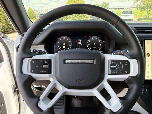 New 2026 Land Rover Defender 110 S AWD/4WD image 28