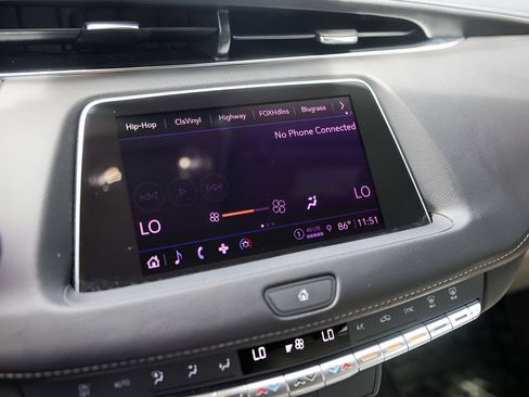Used 2022 Cadillac XT4 Luxury FWD image 16