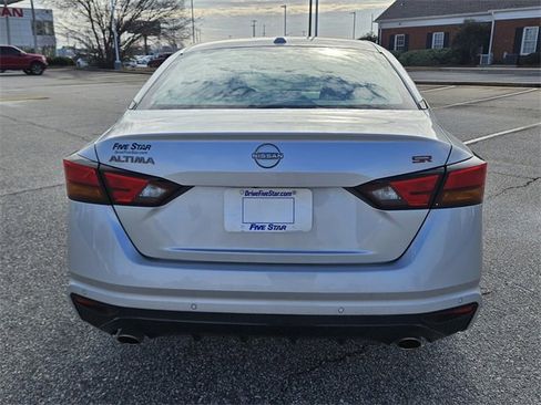 Used 2024 Nissan Altima 2.5 SR image 10