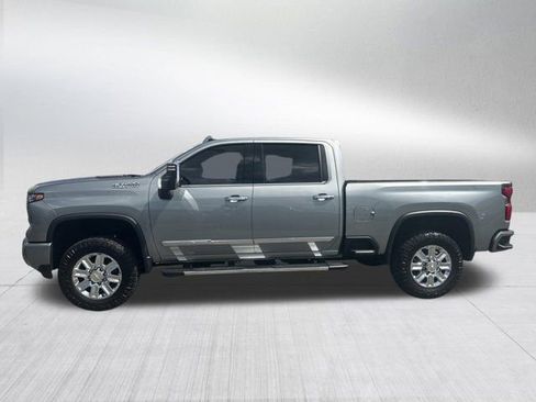 Used 2024 Chevrolet Silverado 2500 High Country w/ High Country Premium Package image 9