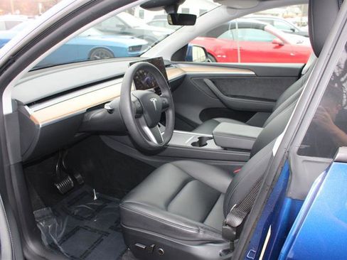 Used 2024 Tesla Model Y Long Range image 10