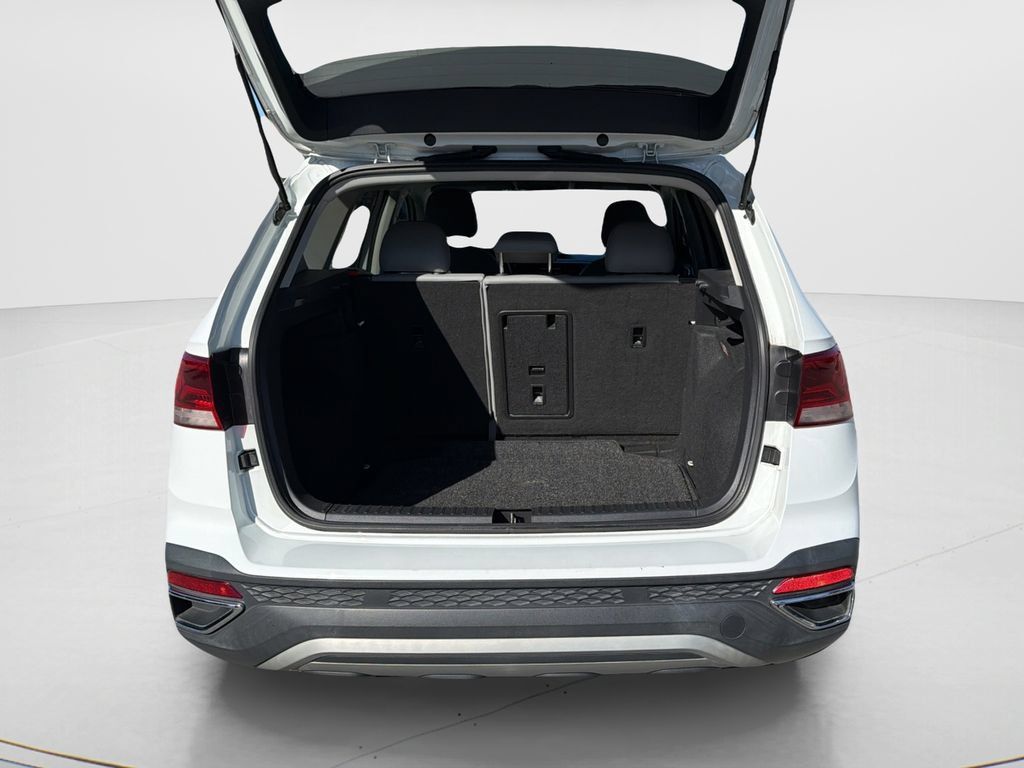 Used 2022 Volkswagen Taos SE FWD image 19