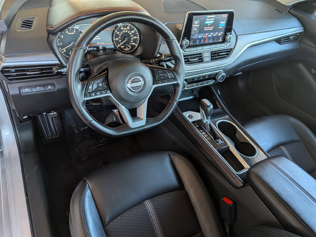 Used 2025 Nissan Altima 2.5 SR FWD image 16