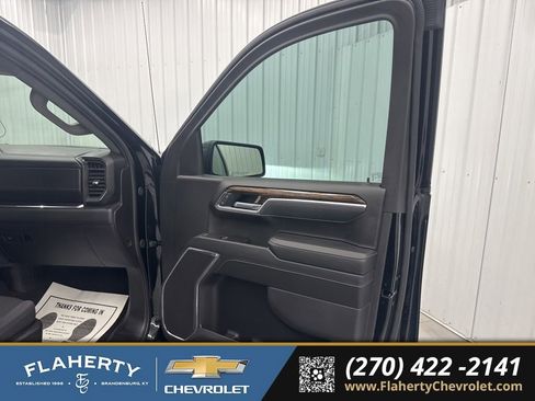 Used 2025 GMC Sierra 1500 Elevation image 12