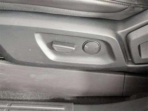 Used 2019 Ford Ranger Lariat w/ Equipment Group 501A Mid image 13