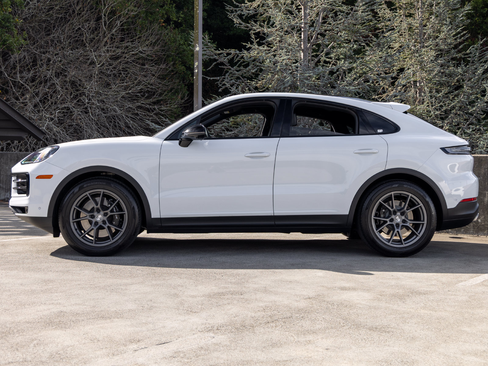 Certified 2026 Porsche Cayenne Coupe AWD/4WD image 2