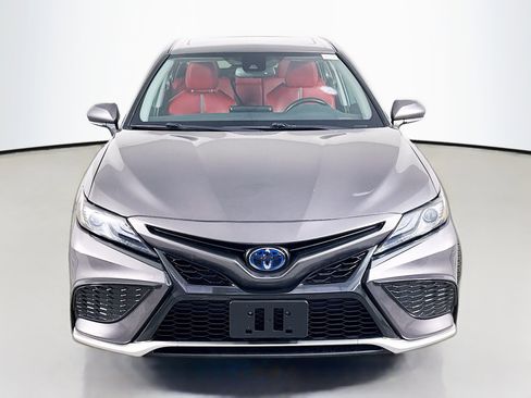 Used 2023 Toyota Camry XSE FWD image 2