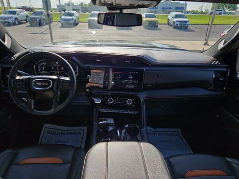 Used 2025 GMC Sierra 1500 AT4 AWD/4WD image 6