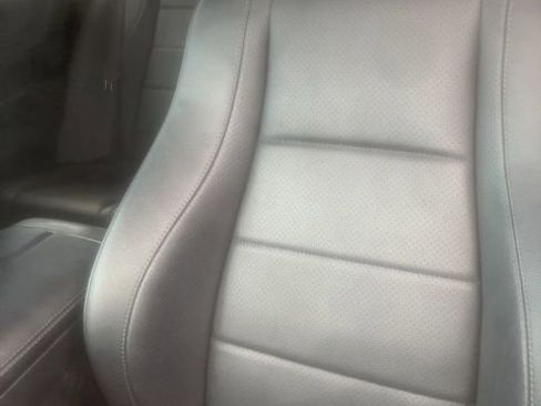 Used 2020 Mercedes-Benz GLE 350 4MATIC image 3