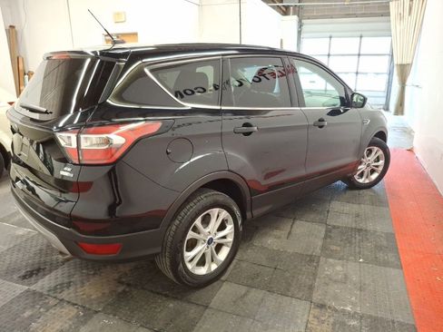 Used 2017 Ford Escape SE image 10