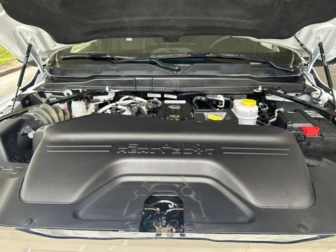 Used 2025 RAM 2500 Big Horn AWD/4WD image 12