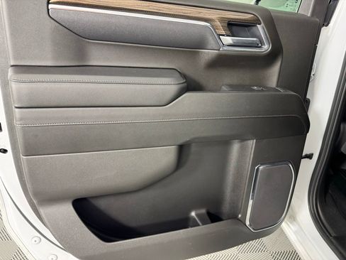 Used 2025 Chevrolet Silverado 1500 LT image 21