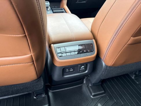 Used 2023 Nissan Pathfinder Platinum w/ Lighting Package (N93) AWD/4WD image 42