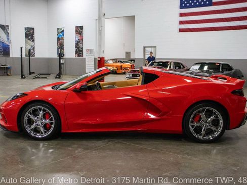 Used 2021 Chevrolet Corvette Stingray Premium Cpe w/ Z51 Performance Package RWD image 4