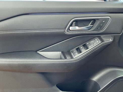 Used 2024 Nissan Rogue Platinum w/ Platinum Premium Package image 14