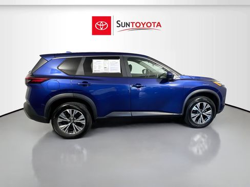 Used 2023 Nissan Rogue SV AWD/4WD image 2