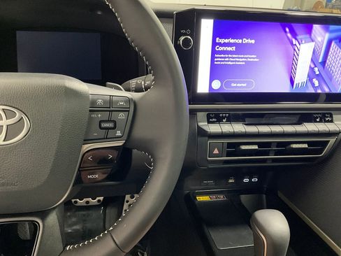 Used 2025 Toyota Camry SE w/ Multimedia Upgrade Package FWD image 20