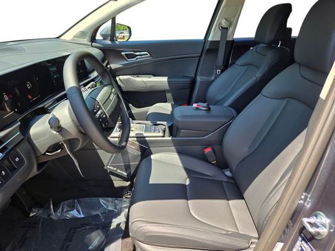 New 2026 Kia Sportage EX FWD image 18