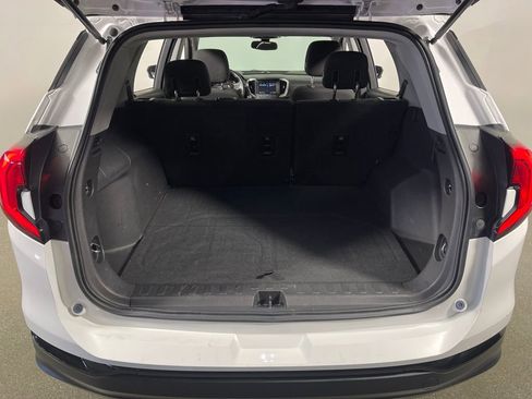 Used 2019 GMC Terrain SLE w/ Black Edition image 10