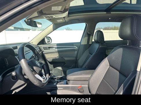 Used 2023 Volkswagen Atlas SEL R-Line image 13