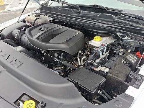 Used 2025 RAM 1500 Laramie AWD/4WD image 25