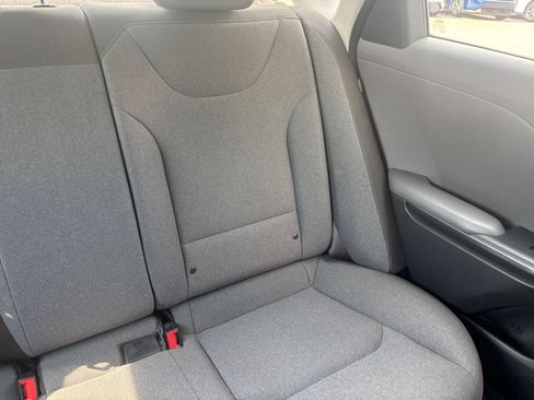 Used 2025 Kia K4 FWD image 35