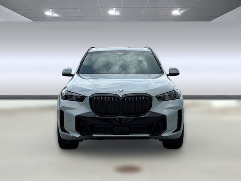 Used 2026 BMW X5 sDrive40i w/ M Sport Package RWD image 5