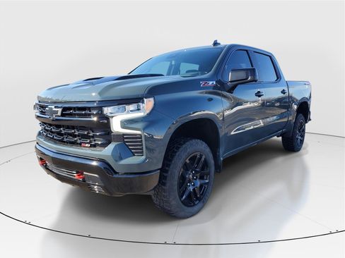 Used 2026 Chevrolet Silverado 1500 LT Trail Boss image 2