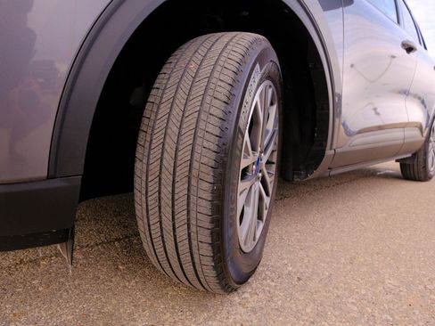 Used 2022 Ford Escape SEL image 39