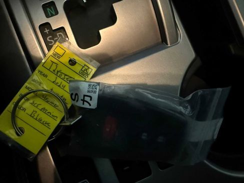 Certified 2024 Toyota 4Runner SR5 Premium w/ Moonroof Package image 40