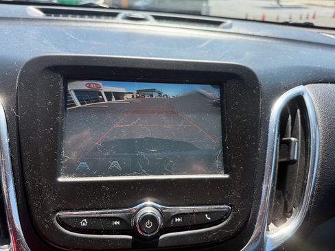 Used 2018 Chevrolet Equinox LT FWD image 13