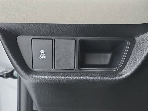 New 2026 Honda HR-V LX image 25
