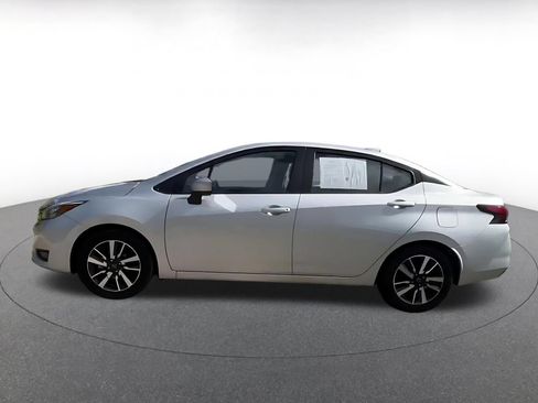 Used 2025 Nissan Versa SV FWD image 9