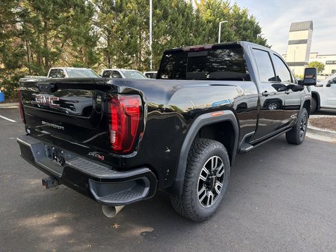 Used 2023 GMC Sierra 2500 AT4 w/ AT4 Premium Plus Package AWD/4WD image 10