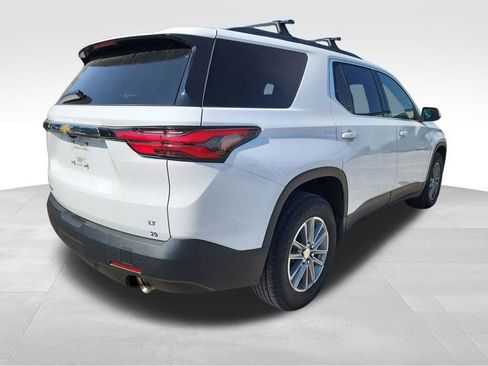 Used 2022 Chevrolet Traverse LT image 8