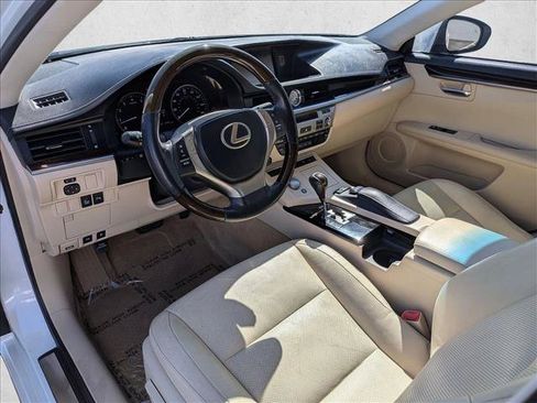 Used 2014 Lexus ES 350 w/ Luxury Package FWD image 10