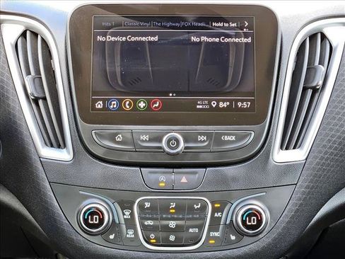 Used 2025 Chevrolet Malibu LT FWD image 14
