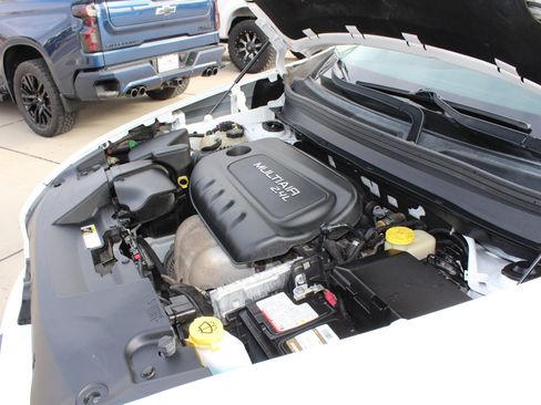 Used 2017 Jeep Cherokee Sport w/ Cold Weather Group image 74