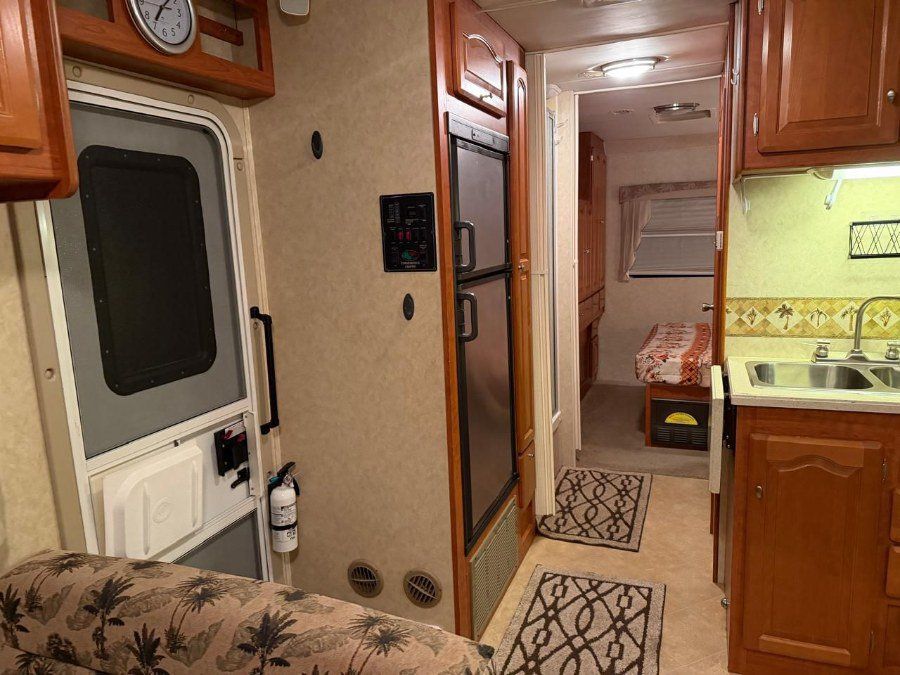 Used 2006 Ford E-450 and Econoline 450 RWD image 23