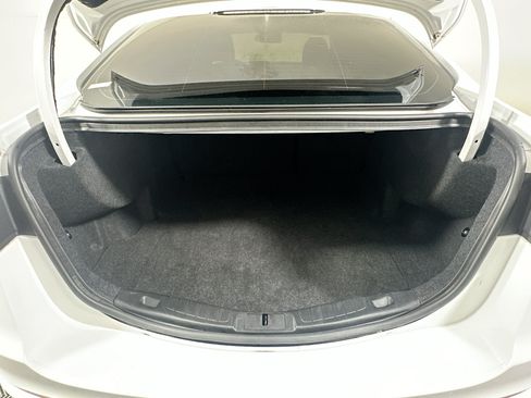 Used 2020 Ford Fusion SE FWD image 29