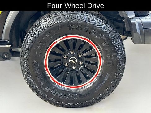 Used 2025 Ford Bronco Big Bend w/ Black Diamond Package AWD/4WD image 7