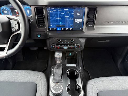 Used 2025 Ford Bronco Big Bend image 21
