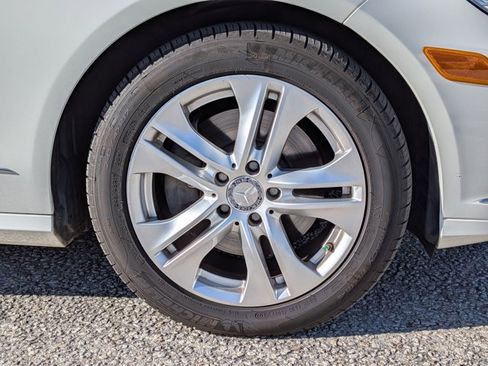 Used 2010 Mercedes-Benz E 350 E 350 Luxury image 19