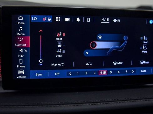 Used 2024 Alfa Romeo Tonale Ti w/ Premium Interior Package image 22