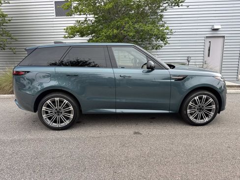 New 2026 Land Rover Range Rover Sport Dynamic SE AWD/4WD image 5