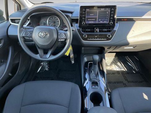 Used 2020 Toyota Corolla LE FWD image 8